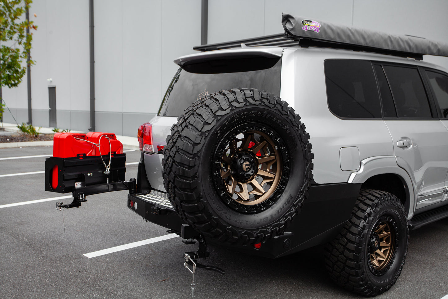 Dobinsons Rear Bumper With Swing Outs for Toyota Landcruiser 200 Series 2008 to 2019 (BW80-4105)